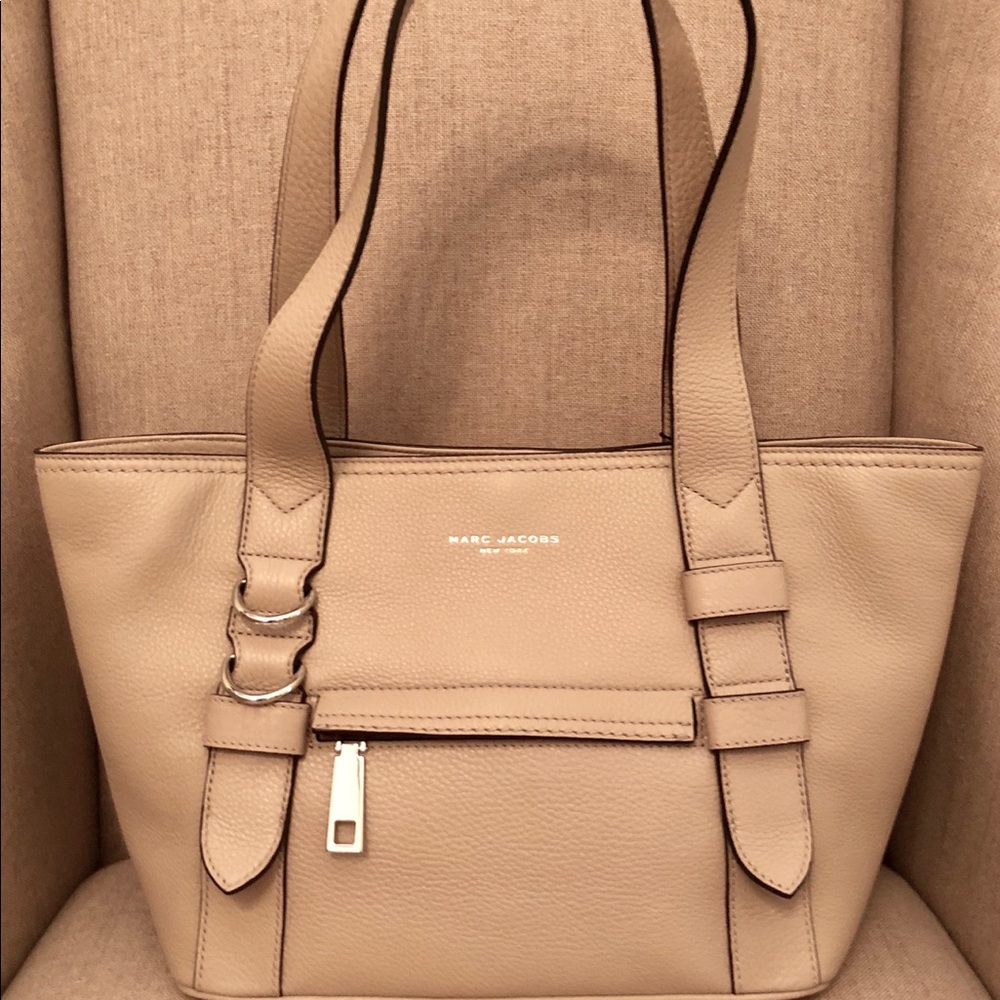 ‼️SALE‼️Marc Jacobs shoulder bag in beige leather